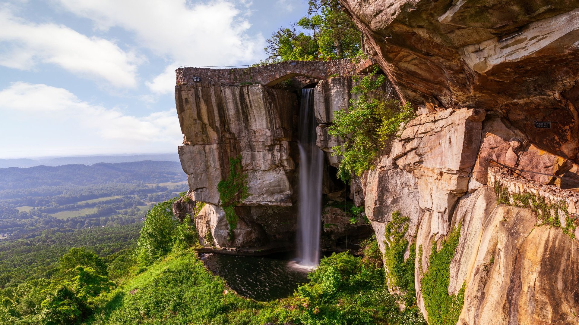 Scenic view from Lookout Mountain in Chattanooga, Tennessee
